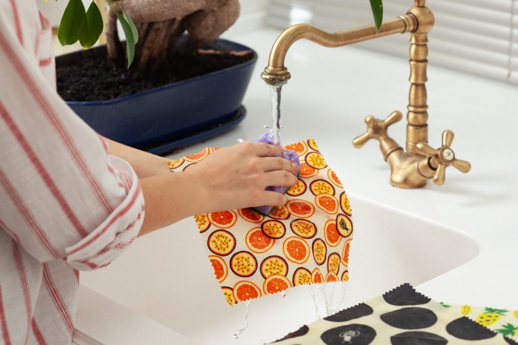 How to clean a beeswax wrap