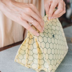 beeswax reusable lunch bag 2 pockets
